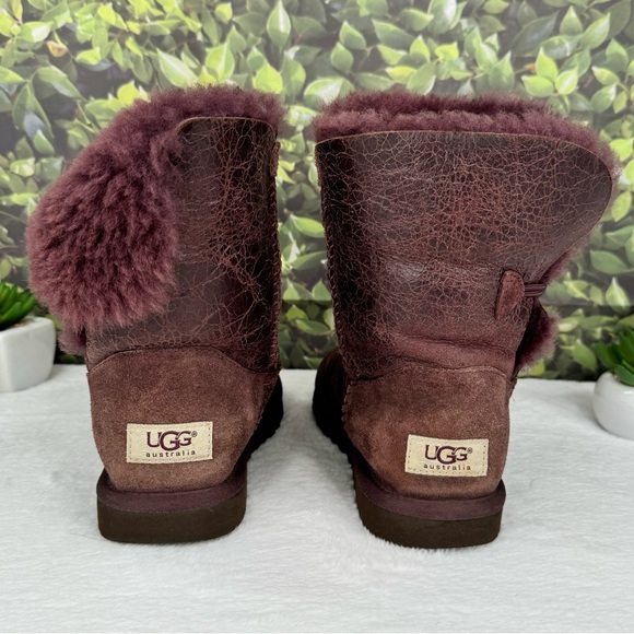 {UGG Australia} Krinkle Bailey Sheepskin Boots, Distressed Maroon Plum Wine 1872 - Picture 6 of 16